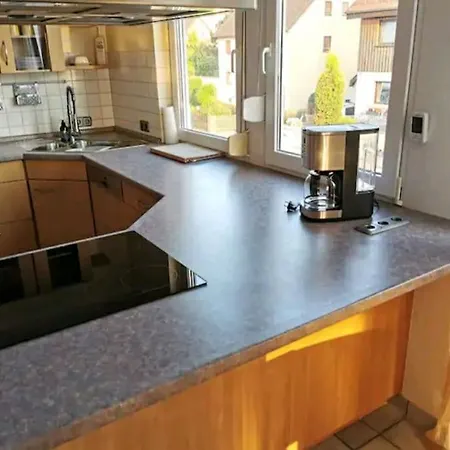 Spacious 100sq M Appartement *