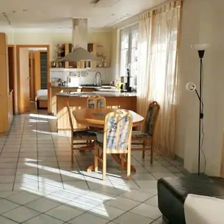 Spacious 100sq M Appartement *