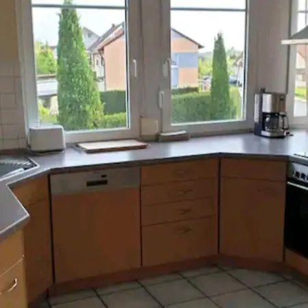 Spacious 100sq M Appartement *